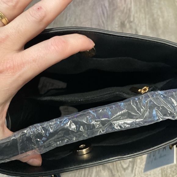 Aota All Of The‎ Above Elena Bucket Bag Vegan Leather Black - Picture 5 of 6